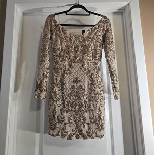 Windsor Gold Sequin Long Sleeve Dress